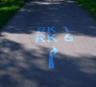 Streckenmarkierung auf dem Flämingskate