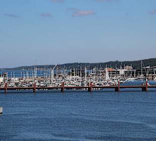 Blick zum Yachthafen