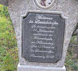 Hinweistafel Madonna