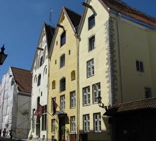 Рядом с отелем