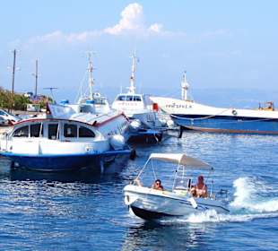 Flying Dolphin im Hafen von Gaios auf Paxos