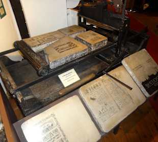 Rundgang durch die Ausstellung des Museums