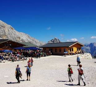 Volle Touri-Sammelstelle