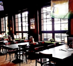 Restaurant Road Stop