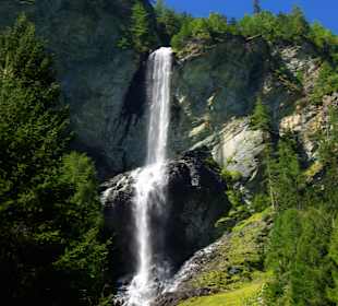 Wasserfall im Ganzen