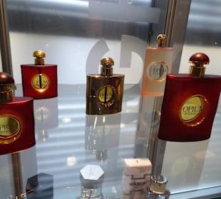 Rundgang durch das Europäische Flakonglasmuseum