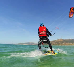 Cours de kitesurf Tarifa avec Addict kite School