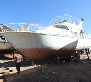 In der Werft unterwegs