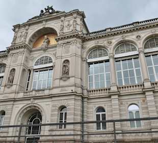 Beim Friedrichsbad in Baden-Baden am Römerplatz