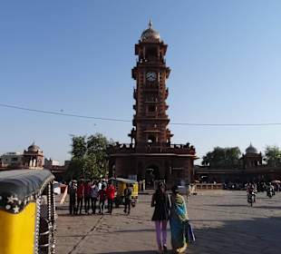 Uhrenturm auf dem Sadar Maeket