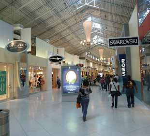 Einkaufstrasse-Dolphin Mall