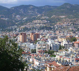 Pohlad na mesto pri vystupe na hrad