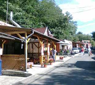 Weinkeller an Weinkeller (bergaufwärts)