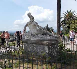 Die namensgebende Statur