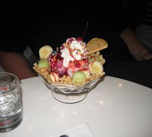 Eiscafe im Erdgeschoss - Ein klarer Tipp