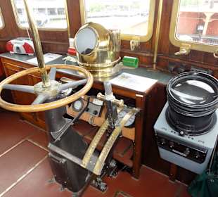 Auf der Brücke des Schleppers