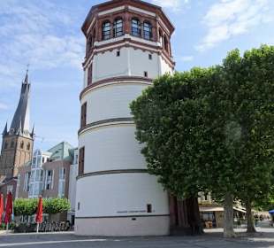 Außenansicht des Schifffahrtsmuseums im Turm