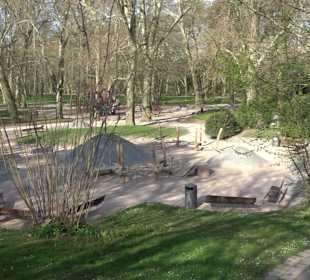 Slackline Unterer SchlossgartenSlackline Unterer S