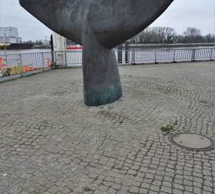 Ansichten der Vegesacker Wal-Schwanzflosse