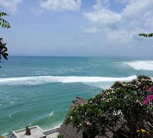 Bingin Beach