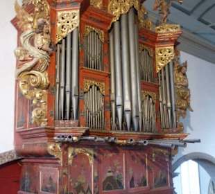 Die „chinesisch“ bemalte Orgel der Sé