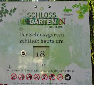 Rundgang durch den herbstlichen Schlosspark