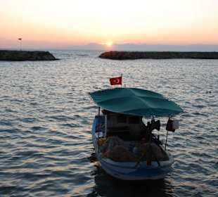 Sonnenuntergang mit Boot