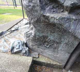 Heinrich-Heine-Monument am Schwanenmarkt