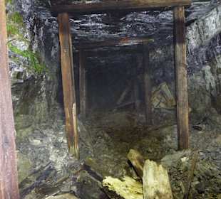 Alter Tunnel...