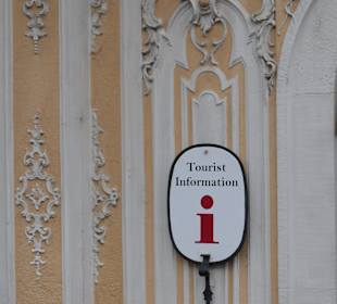 Die Würzburger Touristeninformation im Falkenhaus