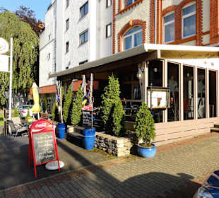 Veranda vor dem Allee Café