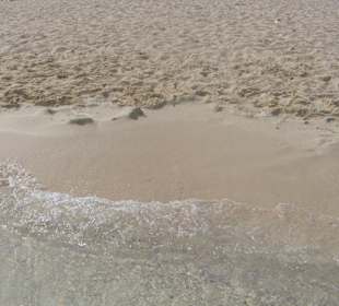 Strand der Insel Mahmya