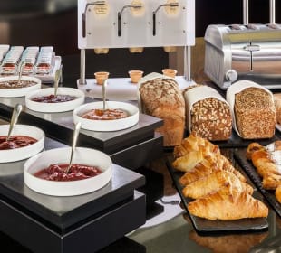 Buffet Breakfast NH Hirschberg Heidelberg