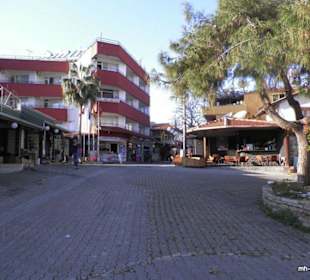 Alter Marktplatz vor dem Elit, Altstadt Side