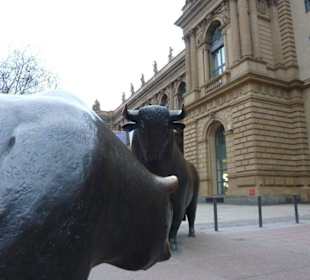 Bulle und Bär vor der Börse