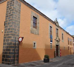 Historisches Gebäude - Calle San Augustín