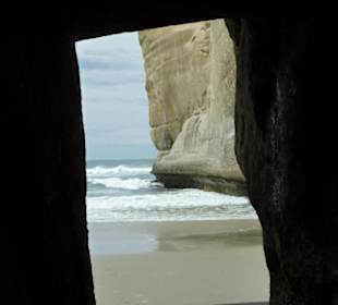 Tunnel Beach