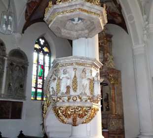 Die Kanzel der Stadtpfarrkirche