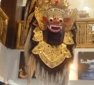 Maske im Geschäft