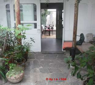 Blick in sein Gartenhaus