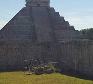 Santi Tour/Playa del Carmen in Chichen Itza