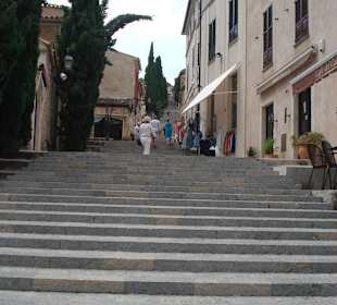 Freitreppe zum Calvari von unten