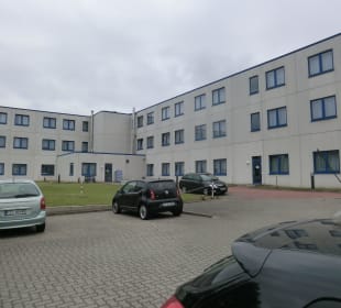 Innhof mit Parkplatz Central-Hotel Eberswalde
