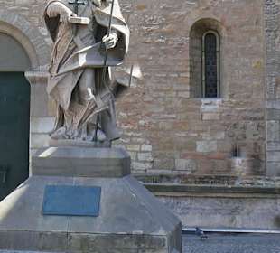 Hier sieht man sie noch besser,unten rechts