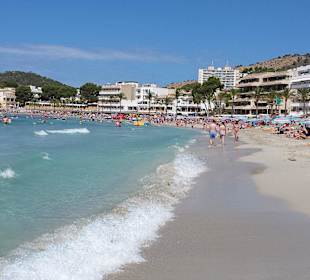 Strand 5 Minuten Fußweg vom Hotel Paguera Park entfernt.