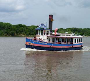 Eine Fähre auf dem Savannah-River