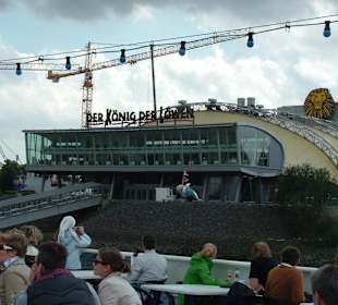 Musicalhaus König der Löwen