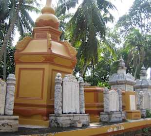 Gräber der Mönche die einst im ...