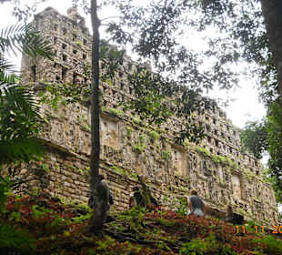 Die Dachkämme stammen aus der Majaklassikzeit