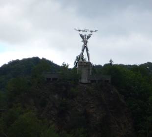 Staumauer / Staudamm - ca 10 min Fahrweg